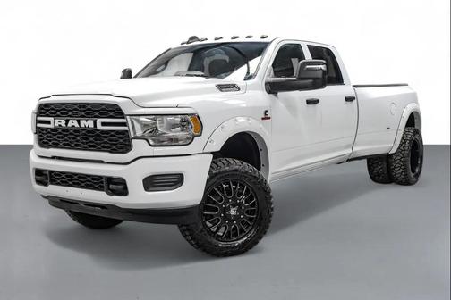 2024 RAM 3500 Tradesman Crew Cab 4x4 8' Box