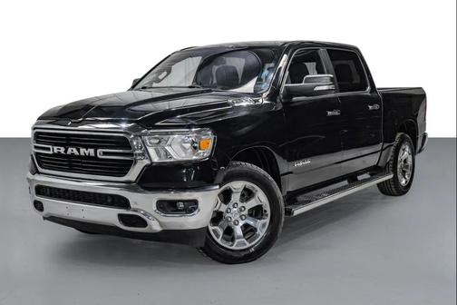 Diamond Black Crystal Pearlcoat 2019 RAM 1500 Big Horn