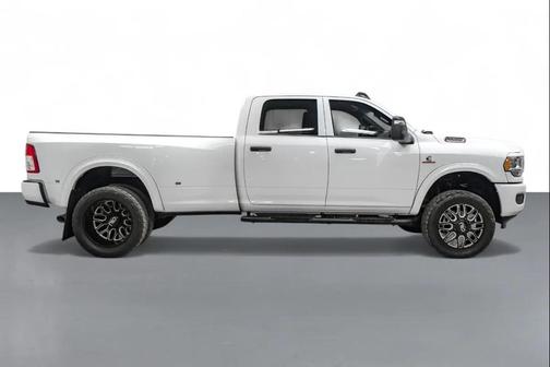 2024 RAM 3500 Tradesman Crew Cab 4x4 8' Box
