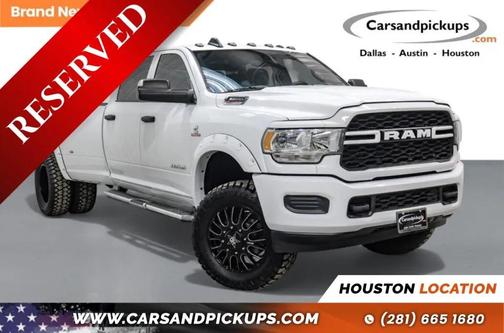 2022 RAM 3500 Tradesman Crew Cab 4x4 8' Box