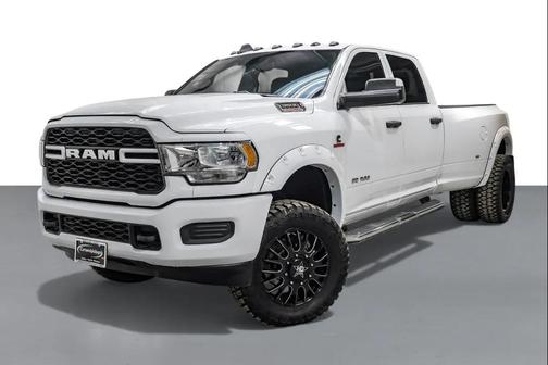 2022 RAM 3500 Tradesman Crew Cab 4x4 8' Box