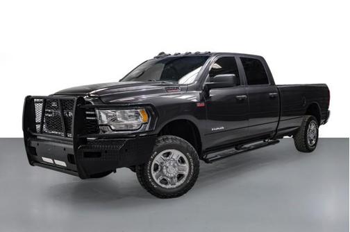 2022 RAM 2500 Tradesman Crew Cab 4x4 8' Box