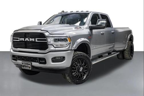 Billet Silver Metallic Clearcoat 2024 RAM 3500 Laramie Crew Cab 4x4 8' Box