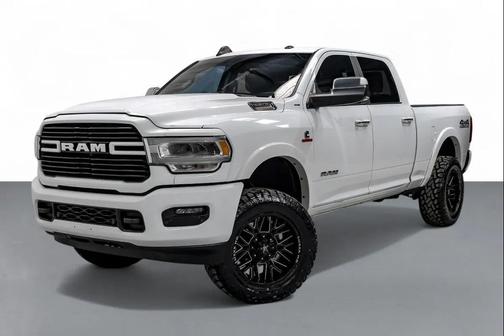 2022 RAM 2500 Laramie Crew Cab 4x4 6'4' Box
