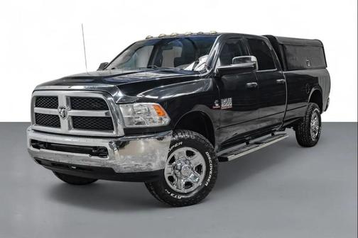 2017 RAM 2500 Tradesman Crew Cab 4x4 8' Box
