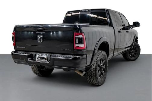 Diamond Black Crystal Pearlcoat 2022 RAM 3500 Laramie Mega Cab 4x4 6'4' Box