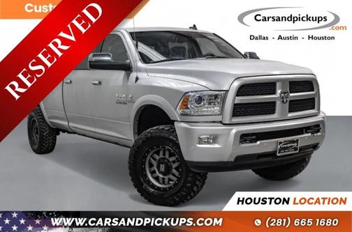 2017 RAM 2500 Laramie Crew Cab 4x4 8' Box