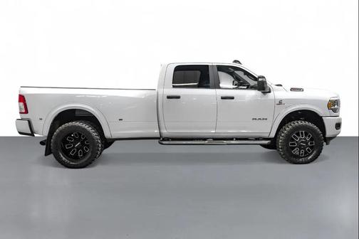 2023 RAM 3500 Big Horn Crew Cab 4x4 8' Box
