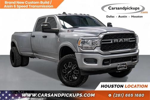 2023 RAM 3500 Tradesman Crew Cab 4x4 8' Box