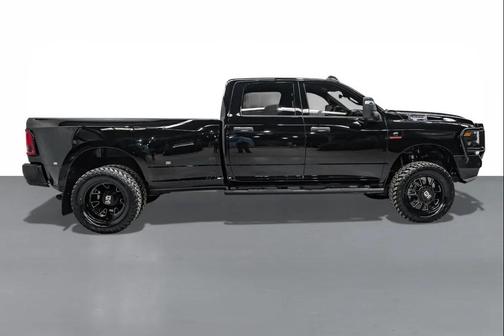 2026 RAM 3500 Tradesman Crew Cab 4x4 8' Box