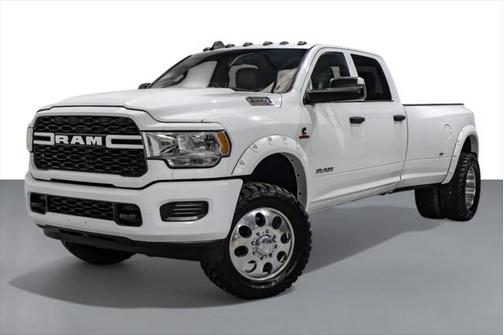 2022 RAM 3500 Tradesman Crew Cab 4x4 8' Box