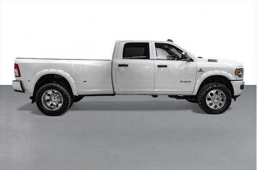 2022 RAM 3500 Tradesman Crew Cab 4x4 8' Box