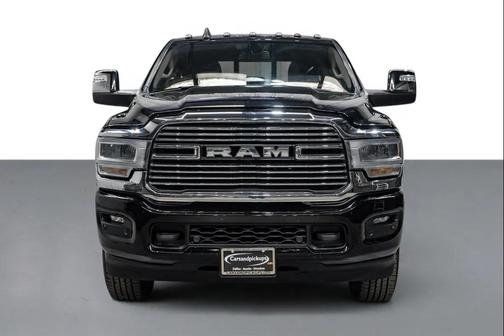 Diamond Black Crystal Pearlcoat 2023 RAM 3500 Laramie Crew Cab 4x4 6'4' Box