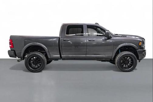 2024 RAM 2500 Tradesman Crew Cab 4x4 6'4' Box