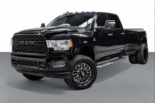 2024 RAM 3500 Tradesman Crew Cab 4x4 8' Box