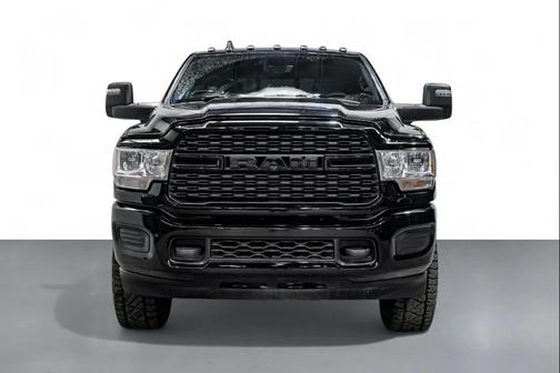 2024 RAM 3500 Tradesman Crew Cab 4x4 8' Box