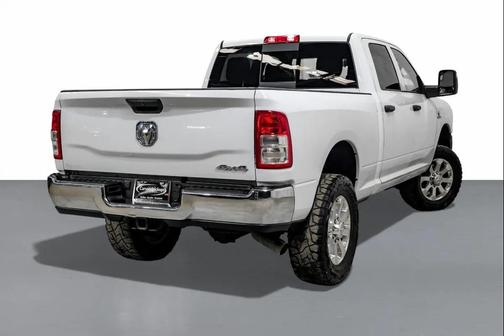 2023 RAM 2500 Tradesman Crew Cab 4x4 6'4' Box