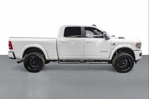 2023 RAM 2500 Laramie Crew Cab 4x4 6'4' Box