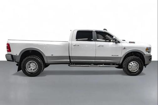 2020 RAM 3500 Laramie Crew Cab 4x4 8' Box