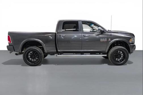 Granite Crystal Metallic Clearcoat 2018 RAM 2500 Laramie Crew Cab 4x4 6'4' Box