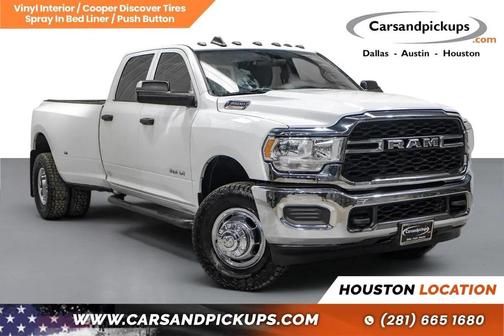 Bright White Clearcoat 2019 RAM 3500 Tradesman Crew Cab 4x4 8' Box