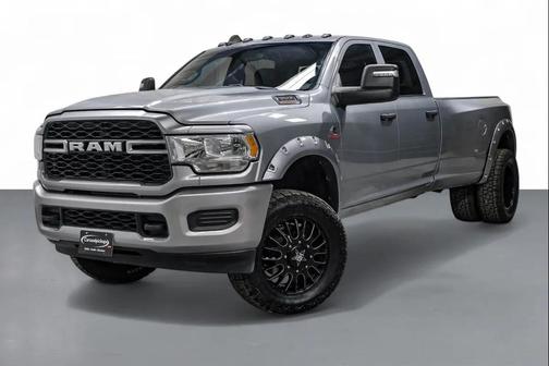2023 RAM 3500 Tradesman Crew Cab 4x4 8' Box