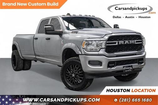 2023 RAM 3500 Tradesman Crew Cab 4x4 8' Box