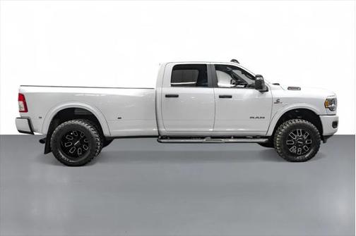 2023 RAM 3500 Big Horn Crew Cab 4x4 8' Box