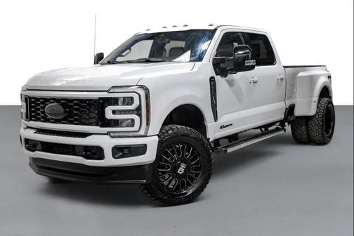White 2024 Ford F-350 Lariat