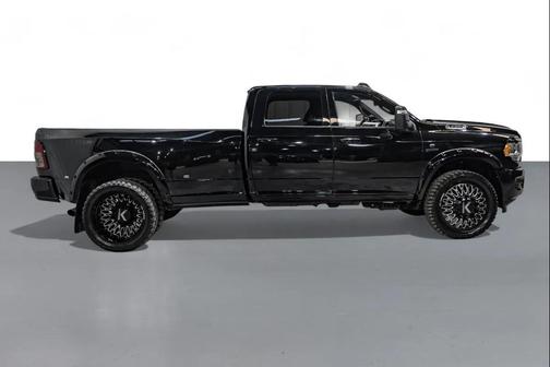 2024 RAM 3500 Big Horn Crew Cab 4x4 8' Box