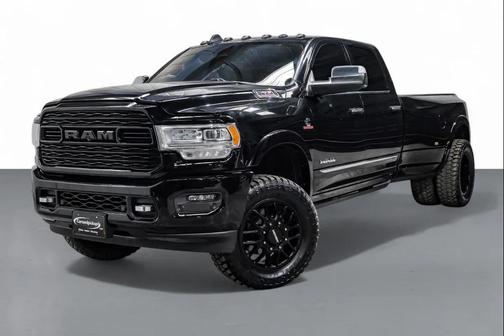 2022 RAM 3500 Limited Crew Cab 4x4 8' Box