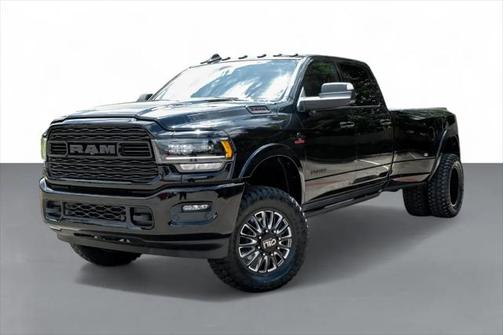 2022 RAM 3500 Limited Crew Cab 4x4 8' Box