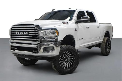 Bright White Clearcoat 2022 RAM 2500 Big Horn Crew Cab 4x4 6'4' Box