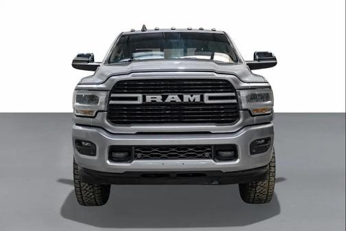2022 RAM 3500 Laramie Crew Cab 4x4 8' Box