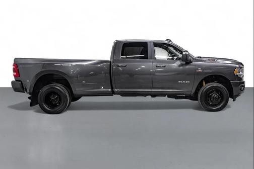 2023 RAM 3500 Big Horn Crew Cab 4x4 8' Box