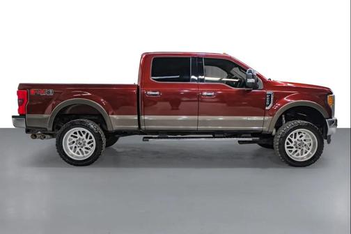 BRONZE FIRE 2017 Ford F-250 Lariat