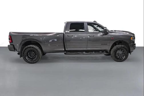 Granite Crystal Metallic Clearcoat 2024 RAM 3500 Laramie Crew Cab 4x4 8' Box