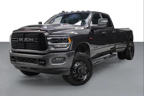 Granite Crystal Metallic Clearcoat 2024 RAM 3500 Laramie Crew Cab 4x4 8' Box