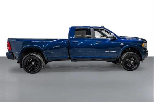 Patriot Blue Pearlcoat 2022 RAM 3500 Longhorn