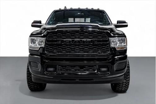 2022 RAM 2500 Tradesman Crew Cab 4x4 6'4' Box