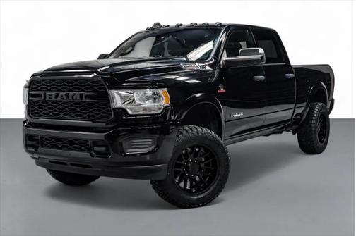 2022 RAM 2500 Tradesman Crew Cab 4x4 6'4' Box