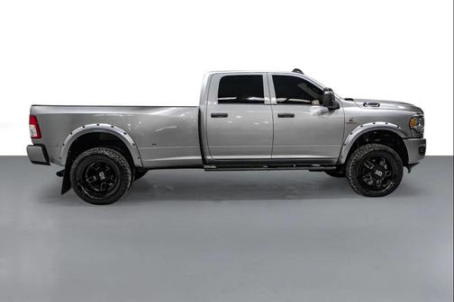 Billet Silver Metallic Clearcoat 2023 RAM 3500 Tradesman Crew Cab 4x4 8' Box