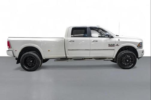 2018 RAM 3500 Laramie Crew Cab 4x4 8' Box