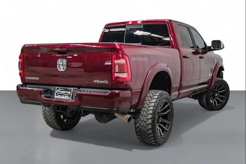 2022 RAM 3500 Laramie Crew Cab 4x4 6'4' Box