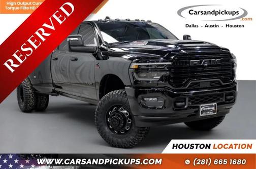 Diamond Black Crystal Pearlcoat 2025 RAM 3500 Laramie Crew Cab 4x4 8' Box