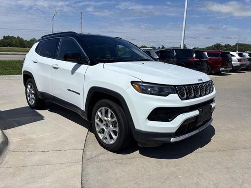 Bright White Clearcoat 2025 Jeep Compass Limited
