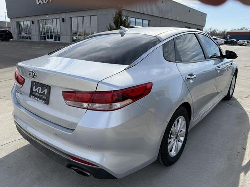 2018 Kia Optima LX