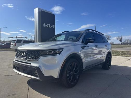 Sparkling Silver 2022 Kia Sorento SX
