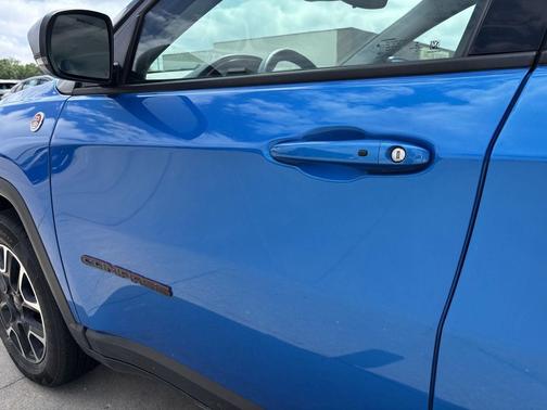 Laser Blue Pearlcoat 2020 Jeep Compass Trailhawk