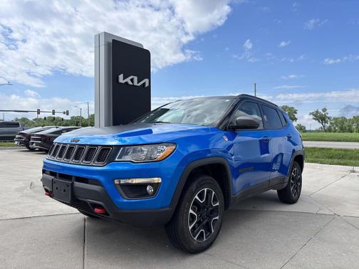 Laser Blue Pearlcoat 2020 Jeep Compass Trailhawk